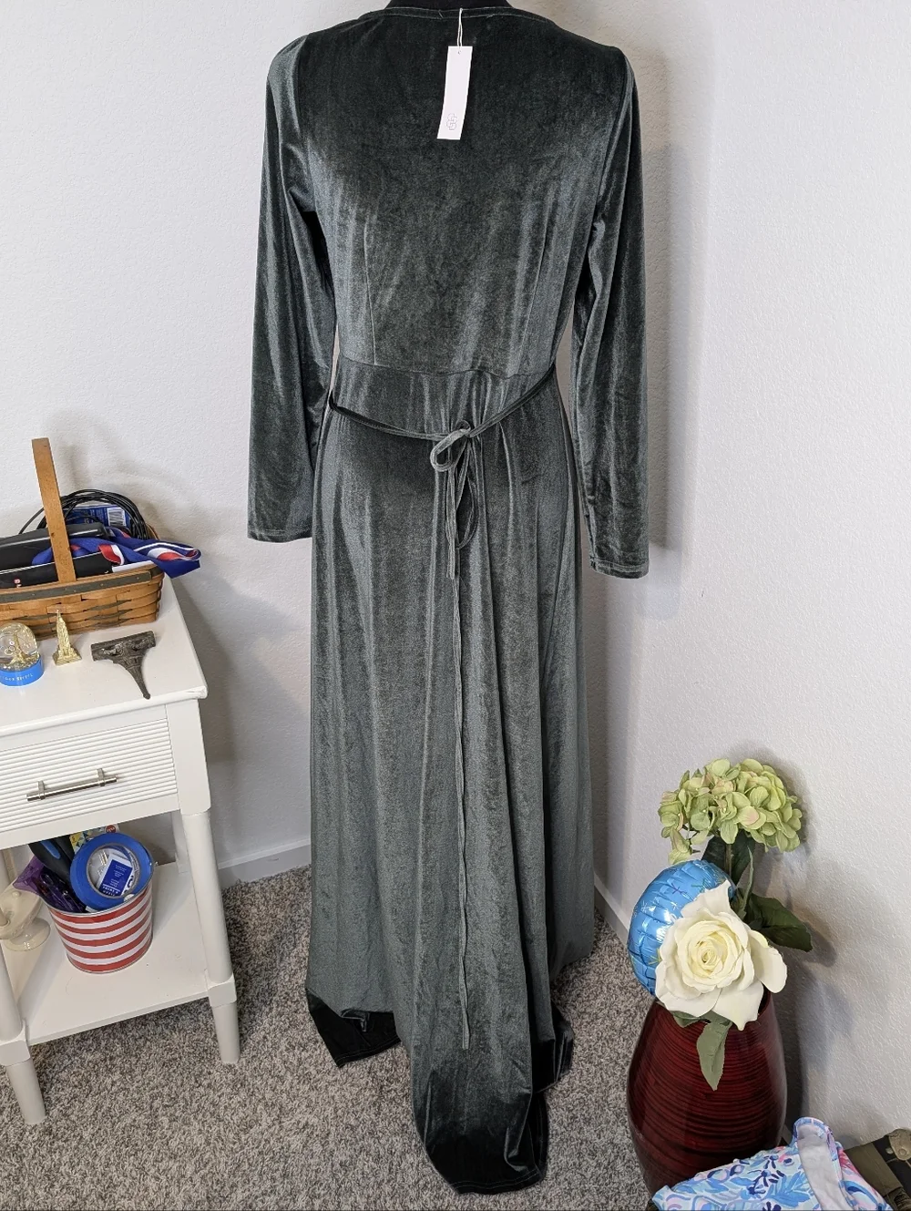 BALTIC BORN Esmeralda Velvet Wrap Dress M Eucalyptus Green V Neck Long Sleeve - Picture 5 of 9